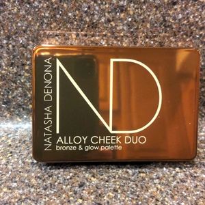 Natasha Denona: Alloy Cheek Duo Palette